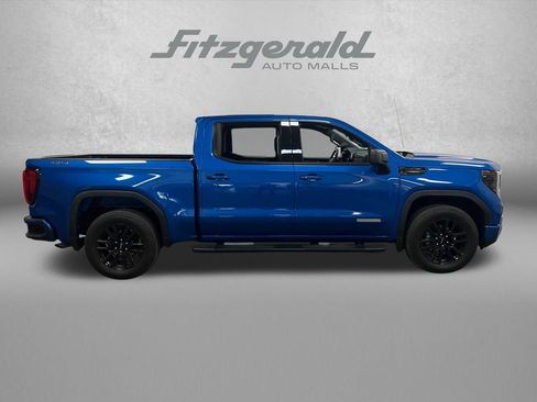 Used 2022 GMC Sierra 1500 Elevation w/ LPO, Elevation Black Package AWD/4WD image 8