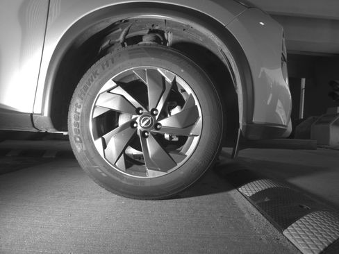 Used 2025 Nissan Rogue SV AWD/4WD image 13