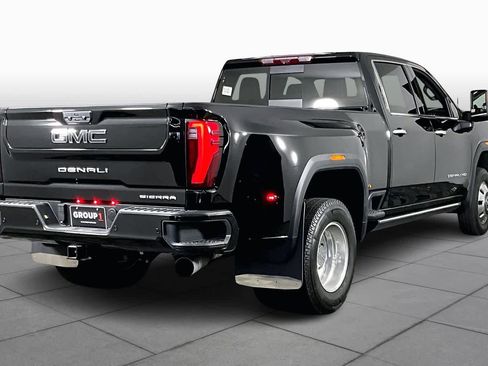 Certified 2025 GMC Sierra 3500 Denali Ultimate image 13
