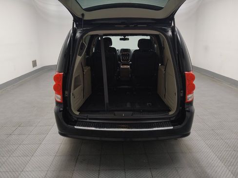 Used 2018 Dodge Grand Caravan SXT FWD image 30