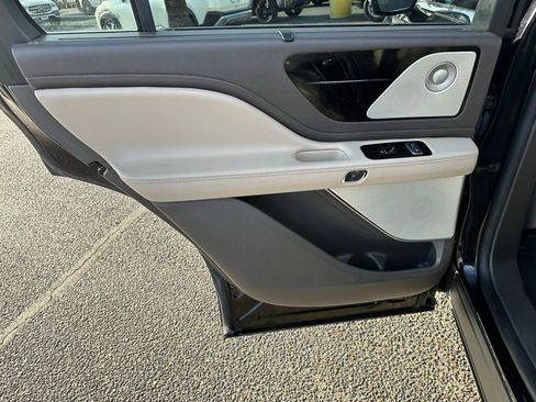 Used 2022 Lincoln Aviator Reserve w/ Equipment Group 201A image 15
