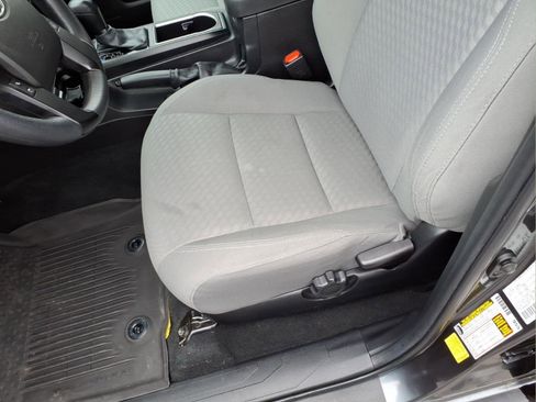 Used 2022 Toyota Tacoma SR image 7