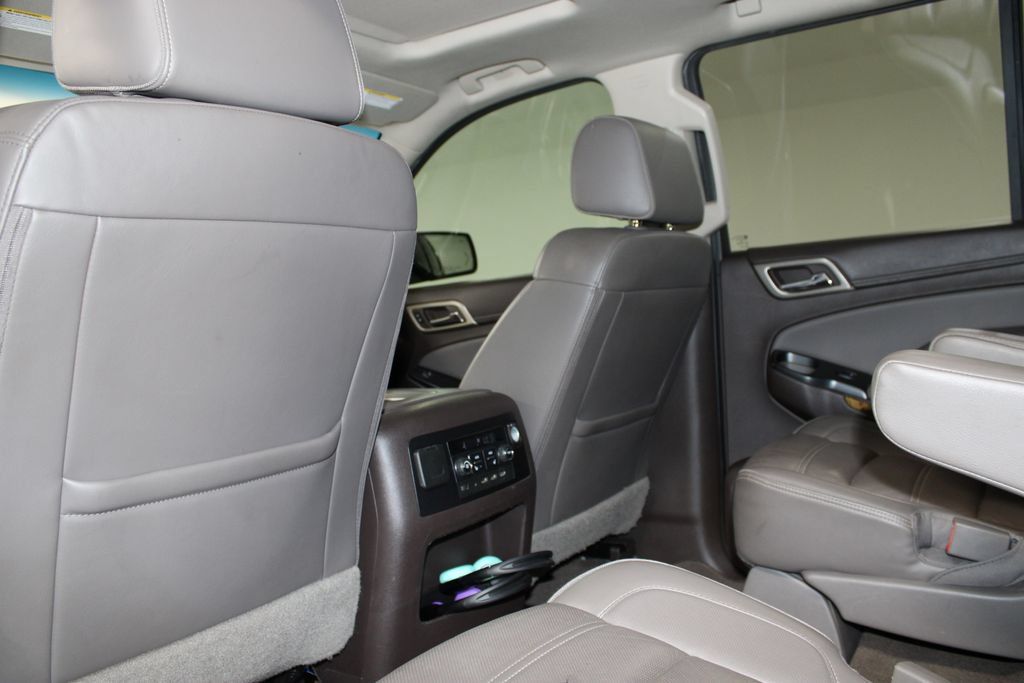 Used 2017 GMC Yukon Denali w/ Open Road Package AWD/4WD image 22