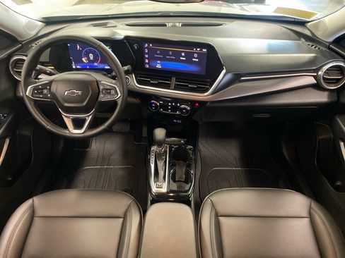 Used 2025 Chevrolet Trax ACTIV w/ Driver Confidence Package FWD image 12