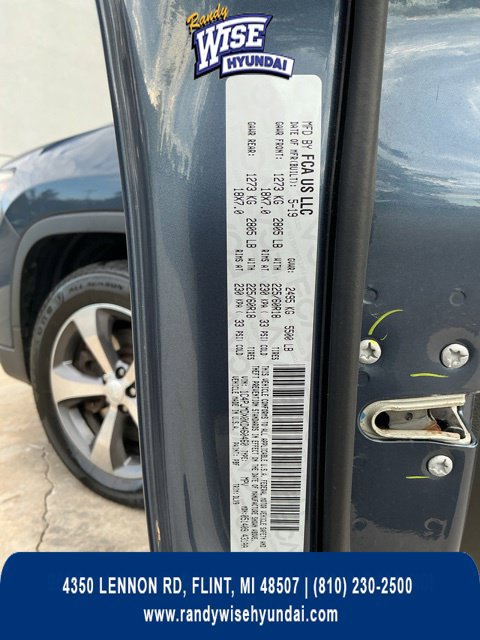 Used 2019 Jeep Cherokee Limited AWD/4WD image 36