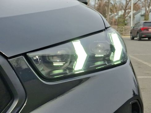 Used 2024 BMW X6 xDrive40i w/ Premium Package image 30