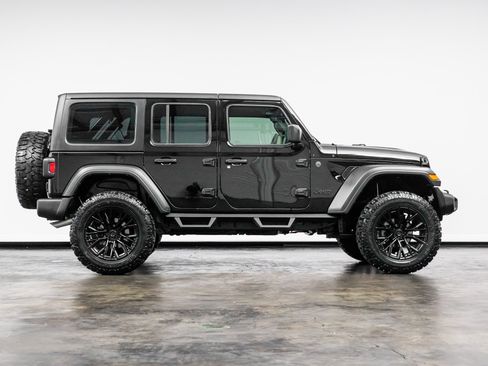 Used 2025 Jeep Wrangler Unlimited Sport AWD/4WD image 21