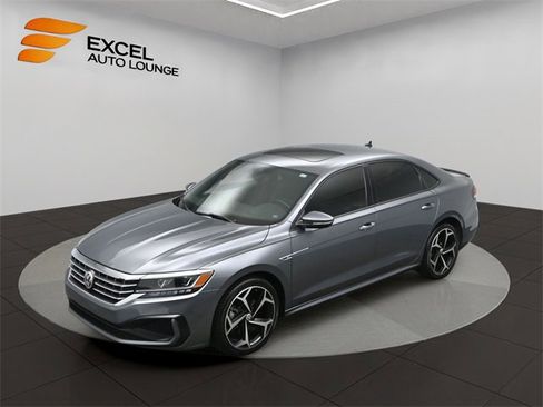 Used 2021 Volkswagen Passat 2.0T R-Line image 41