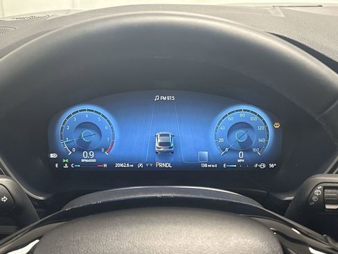 Used 2025 Ford Escape Platinum image 33