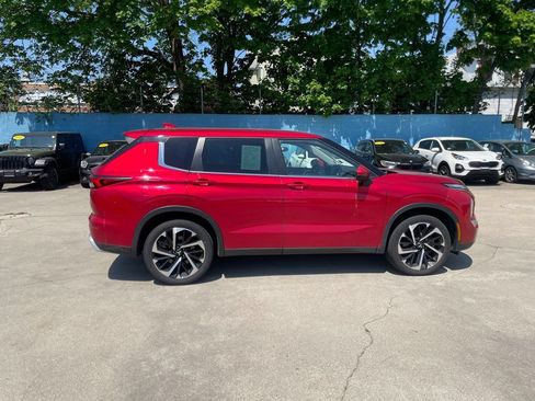 Used 2023 Mitsubishi Outlander ES AWD/4WD image 4