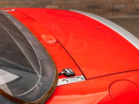 Used 2006 MAZDA MX-5 Miata Sport w/ Suspension Pkg image 18