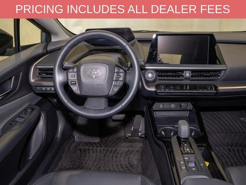 Used 2024 Toyota Prius XLE FWD image 6