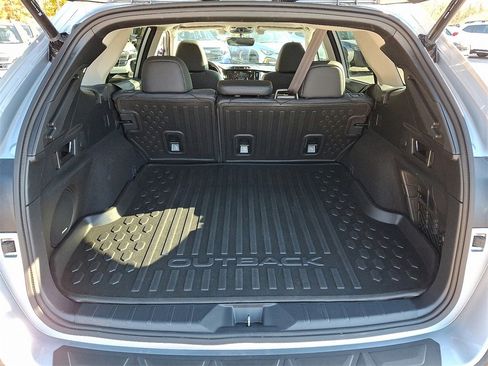 Certified 2022 Subaru Outback Limited w/ Popular Package #2 image 32