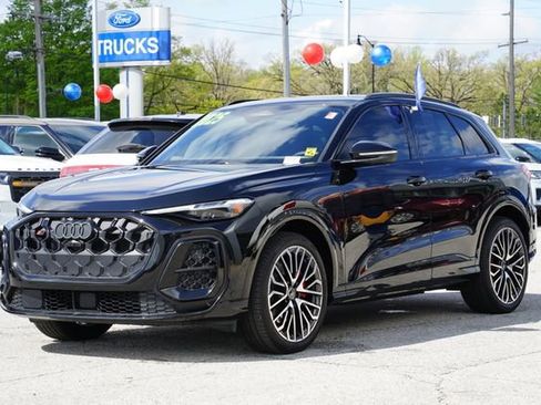 Used 2025 Audi SQ5 Premium Plus AWD/4WD image 3