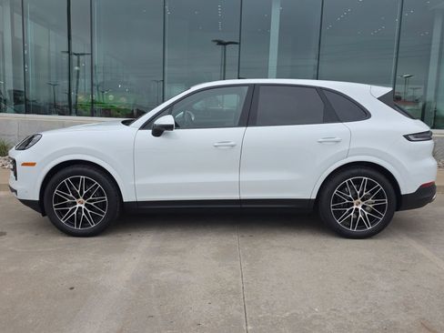 New 2026 Porsche Cayenne AWD/4WD image 2
