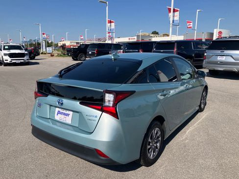 Used 2022 Toyota Prius Limited w/ Premium Convenience Package image 7