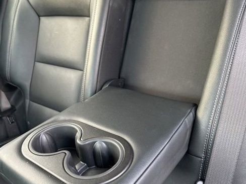 Used 2024 GMC Terrain SLT image 14