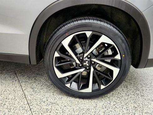 Used 2022 Mitsubishi Outlander SE AWD/4WD image 9