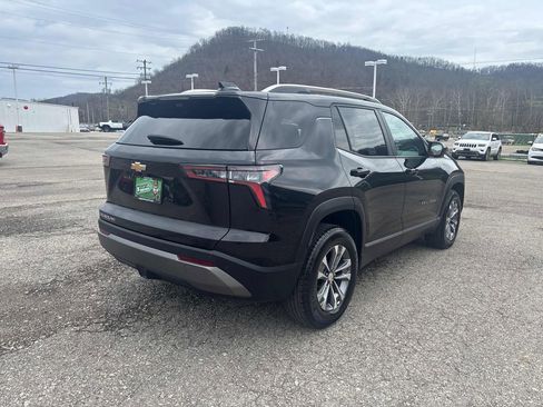 Used 2025 Chevrolet Equinox LT w/ Convenience Package II image 5