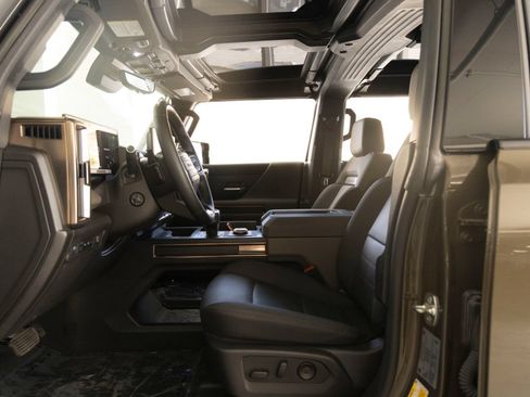 Used 2025 GMC Hummer EV 3X AWD/4WD image 14
