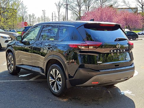 Certified 2023 Nissan Rogue SV image 4