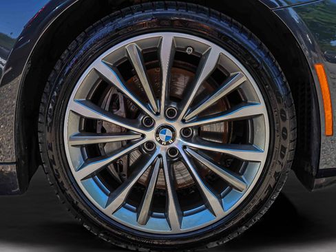 Used 2023 BMW 540i xDrive w/ Premium Package AWD/4WD image 28