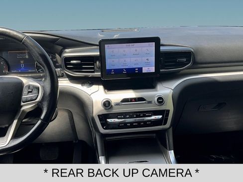 Used 2020 Ford Explorer XLT w/ Equipment Group 202A AWD/4WD image 9