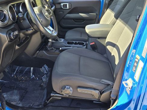 Used 2022 Jeep Gladiator Overland w/ LED Lighting Group image 12