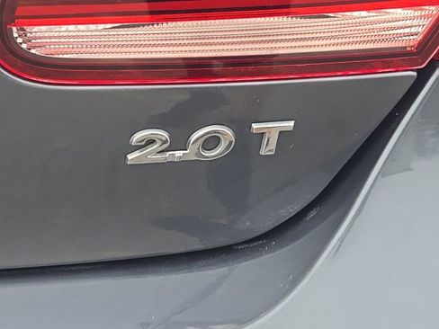 Used 2013 Volkswagen CC Sport image 8