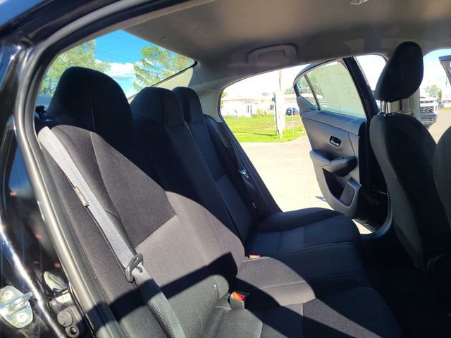Used 2025 Nissan Sentra SV FWD image 21