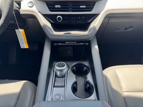 Certified 2025 Ford Explorer Active w/ Active Comfort Package RWD image 11
