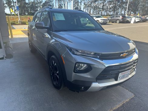 Used 2023 Chevrolet TrailBlazer LT w/ Convenience Package image 28