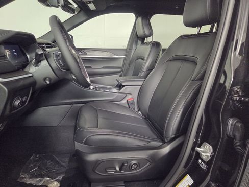 New 2026 Jeep Grand Cherokee L Limited AWD/4WD image 10