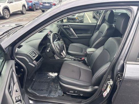 Used 2018 Subaru Forester 2.5i Premium w/ Popular Package #3B image 9