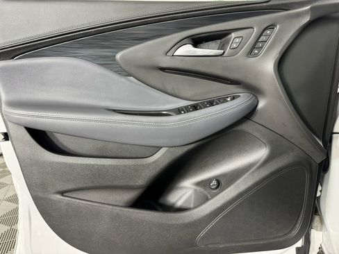 Used 2020 Buick Envision Essence FWD image 40