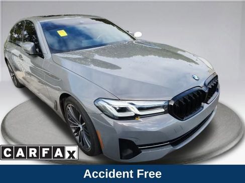 Used 2021 BMW 530i w/ Premium Package image 2