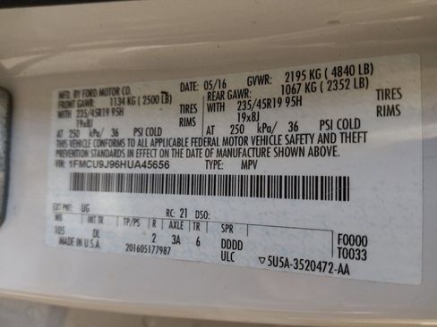 Used 2017 Ford Escape Titanium w/ Equipment Group 301A image 33