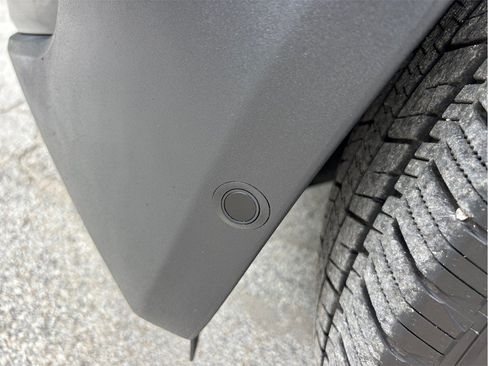 Used 2022 Rivian R1T Adventure AWD/4WD image 11