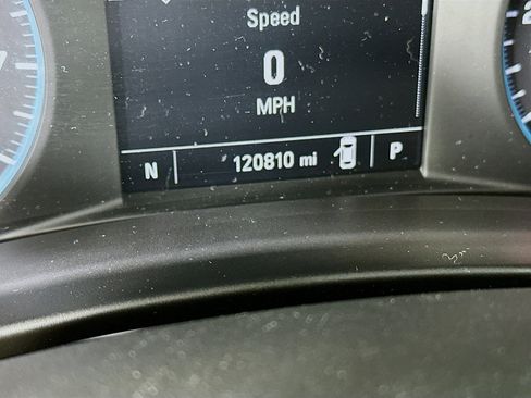 Used 2018 Chevrolet Equinox LT image 19