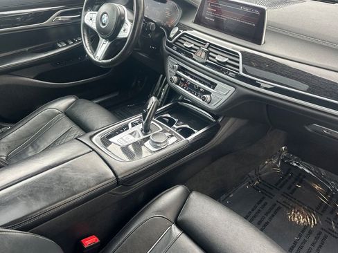 Used 2020 BMW 740i w/ M Sport Package image 14