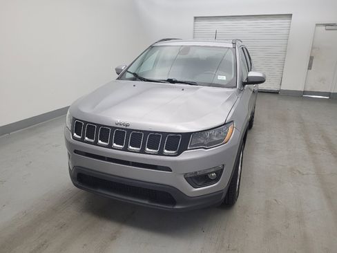 Used 2019 Jeep Compass Latitude w/ Cold Weather Group AWD/4WD image 15