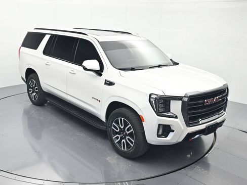 Used 2024 GMC Yukon XL AT4 AWD/4WD image 34