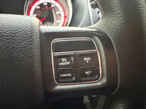 Used 2018 Dodge Grand Caravan SE w/ UConnect Hands-Free Group image 12