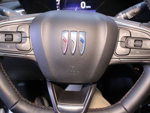 Certified 2025 Buick Envista Sport Touring w/ Convenience II Package image 21