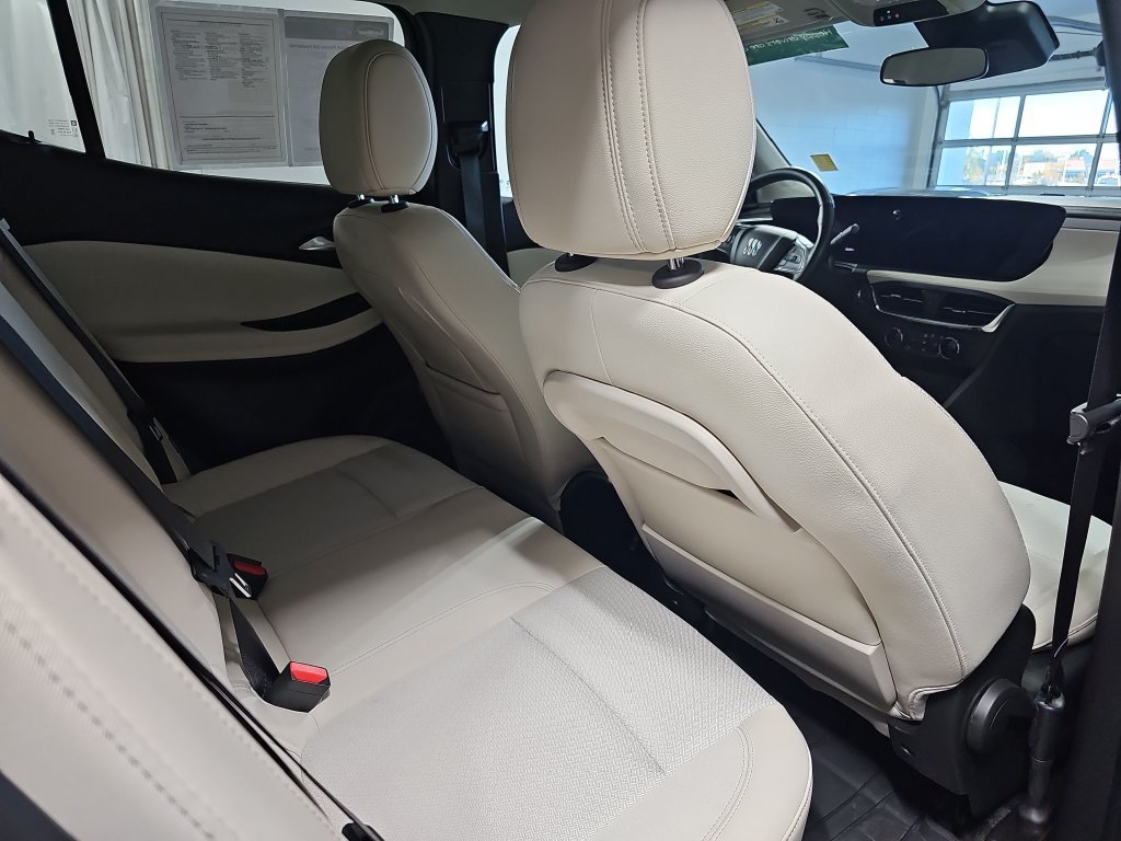 Certified 2024 Buick Encore GX Preferred w/ Comfort Package FWD image 14
