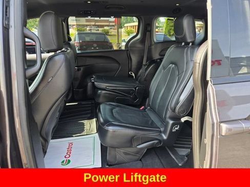 Used 2020 Chrysler Pacifica Touring-L w/ Advanced Safetytec Group AWD/4WD image 12