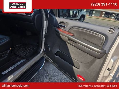 Used 2009 Cadillac Escalade EXT AWD/4WD image 13