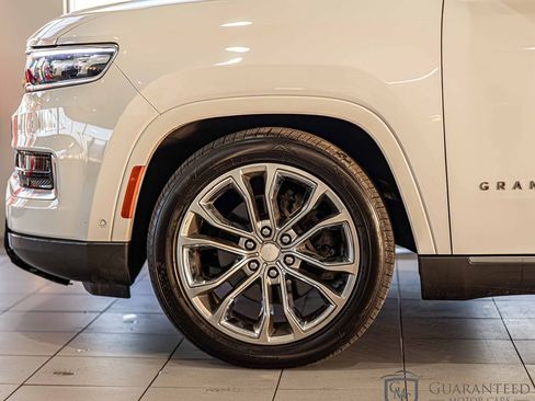 Used 2022 Jeep Grand Wagoneer Series II w/ Premium Group II image 9
