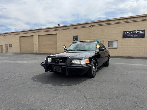 Used 2011 Ford Crown Victoria Police Interceptor w/ Radio Suppression Pkg image 2