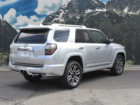 Certified 2022 Toyota 4Runner Limited AWD/4WD image 3